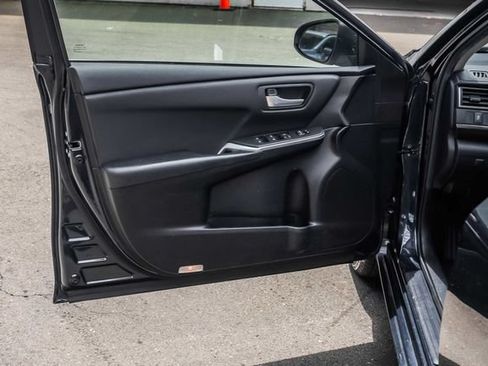 Used 2015 Toyota Camry LE FWD image 22