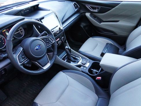 Used 2019 Subaru Forester Limited w/ Popular Package #3 image 9