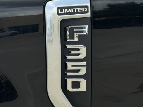Used 2022 Ford F350 Limited AWD/4WD image 10