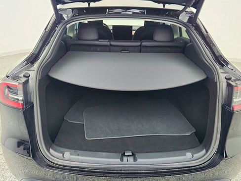 Used 2025 Tesla Model Y Long Range image 25