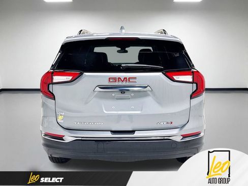 Used 2023 GMC Terrain AT4 AWD/4WD image 9