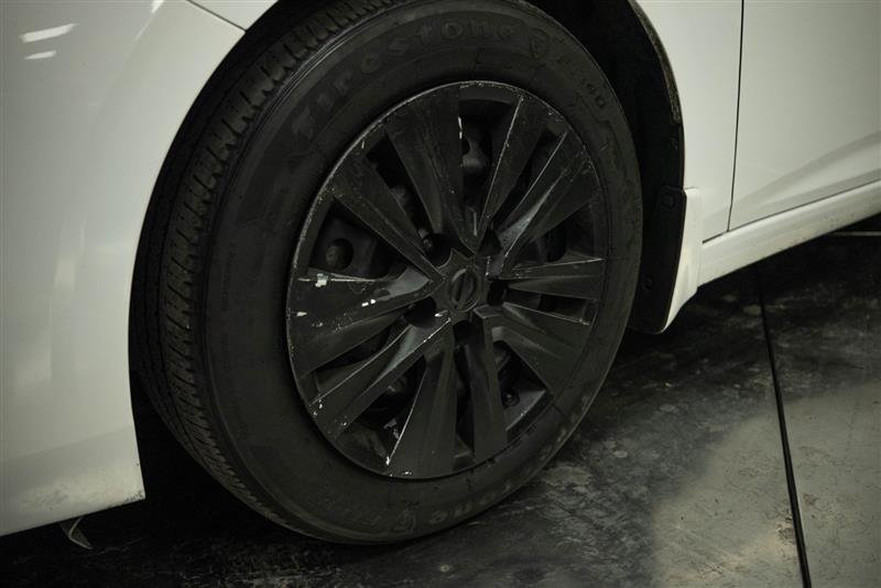 Used 2024 Nissan Sentra S FWD image 3