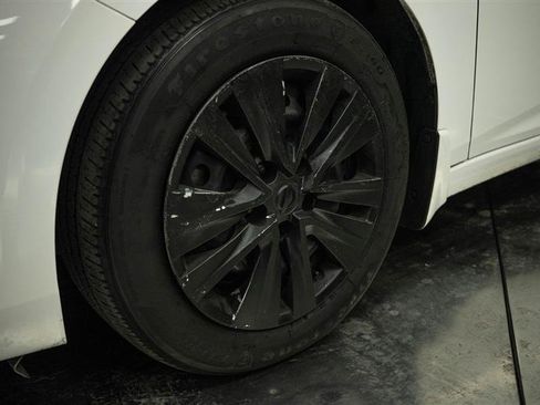 Used 2024 Nissan Sentra S FWD image 3