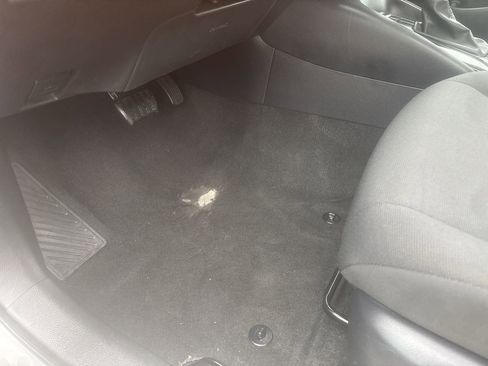 Used 2022 Toyota Corolla LE image 10