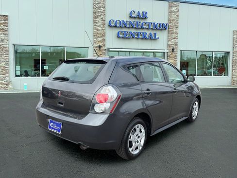 Used 2009 Pontiac Vibe w/ Preferred Package image 4