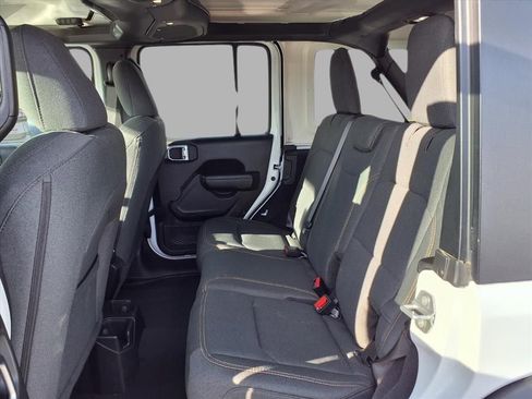 Used 2025 Jeep Wrangler Sport S image 20