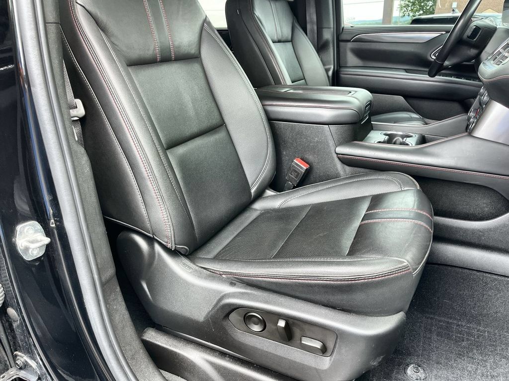 Used 2022 Chevrolet Tahoe RST w/ Luxury Package AWD/4WD image 29
