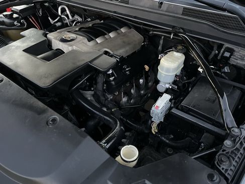 Used 2020 Cadillac Escalade ESV Luxury image 45