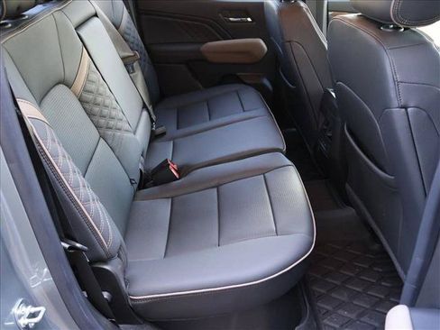 Used 2024 GMC Canyon Denali AWD/4WD image 27