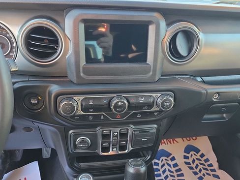 Used 2023 Jeep Wrangler Sport S image 16