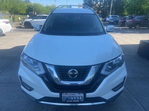 Used 2020 Nissan Rogue SL AWD/4WD image 2