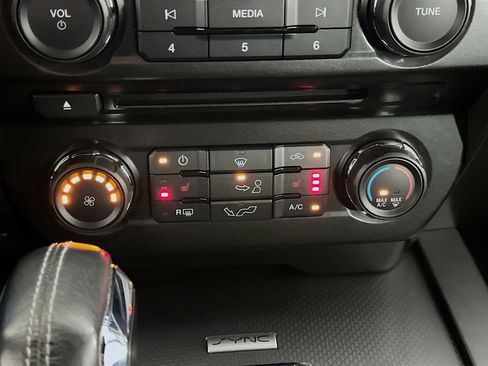 Used 2015 Ford F150 XLT w/ Equipment Group 302A Luxury RWD image 22