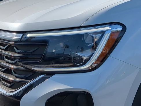 New 2026 Volkswagen Atlas Cross Sport SE w/ Panoramic Sunroof Package image 7