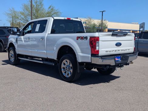 Used 2019 Ford F250 Lariat w/ Chrome Package image 4