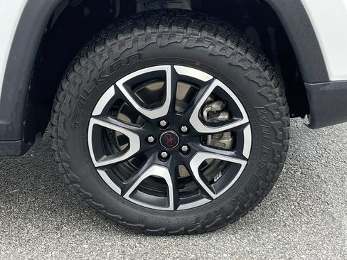 Used 2025 Jeep Compass Trailhawk AWD/4WD image 32