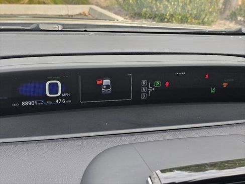 Used 2017 Toyota Prius Prime Premium image 12