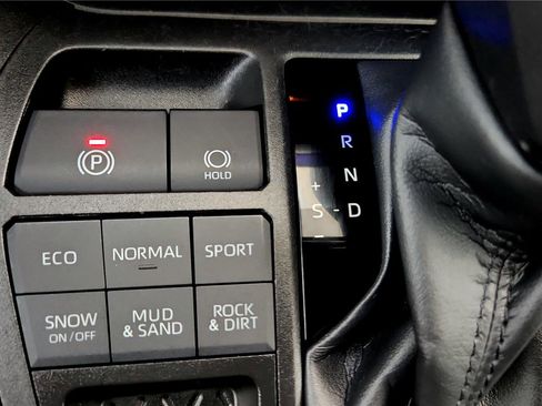 Used 2023 Toyota RAV4 LE image 33