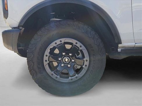 Used 2023 Ford Bronco Badlands image 22