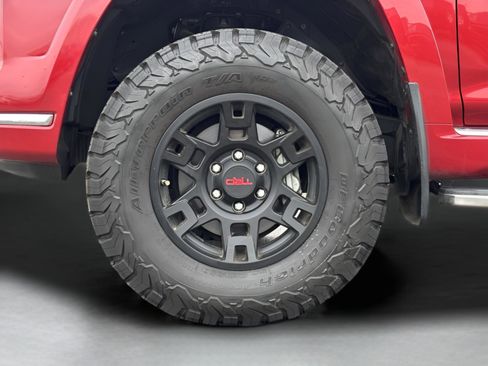 Used 2020 Toyota 4Runner Limited image 11