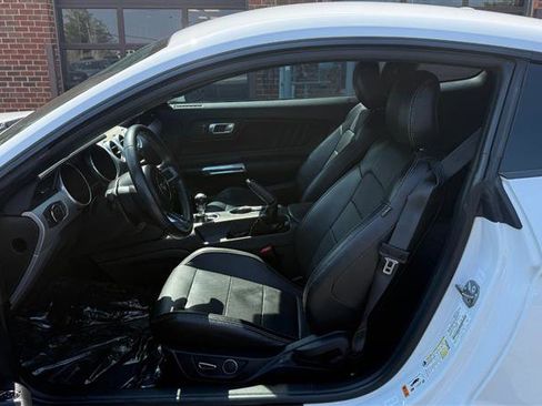 Used 2018 Ford Mustang GT Premium image 18