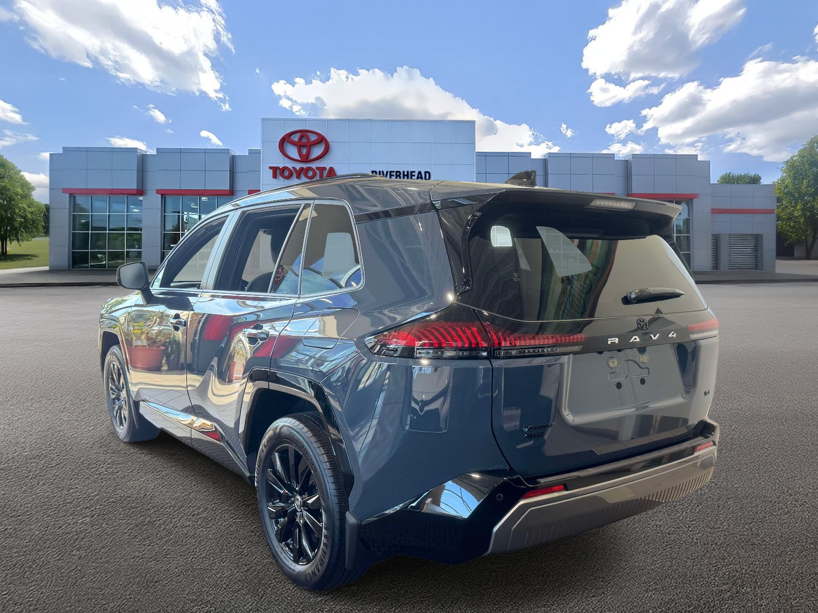 Used 2026 Toyota RAV4 SE w/ Convenience Package AWD/4WD image 4