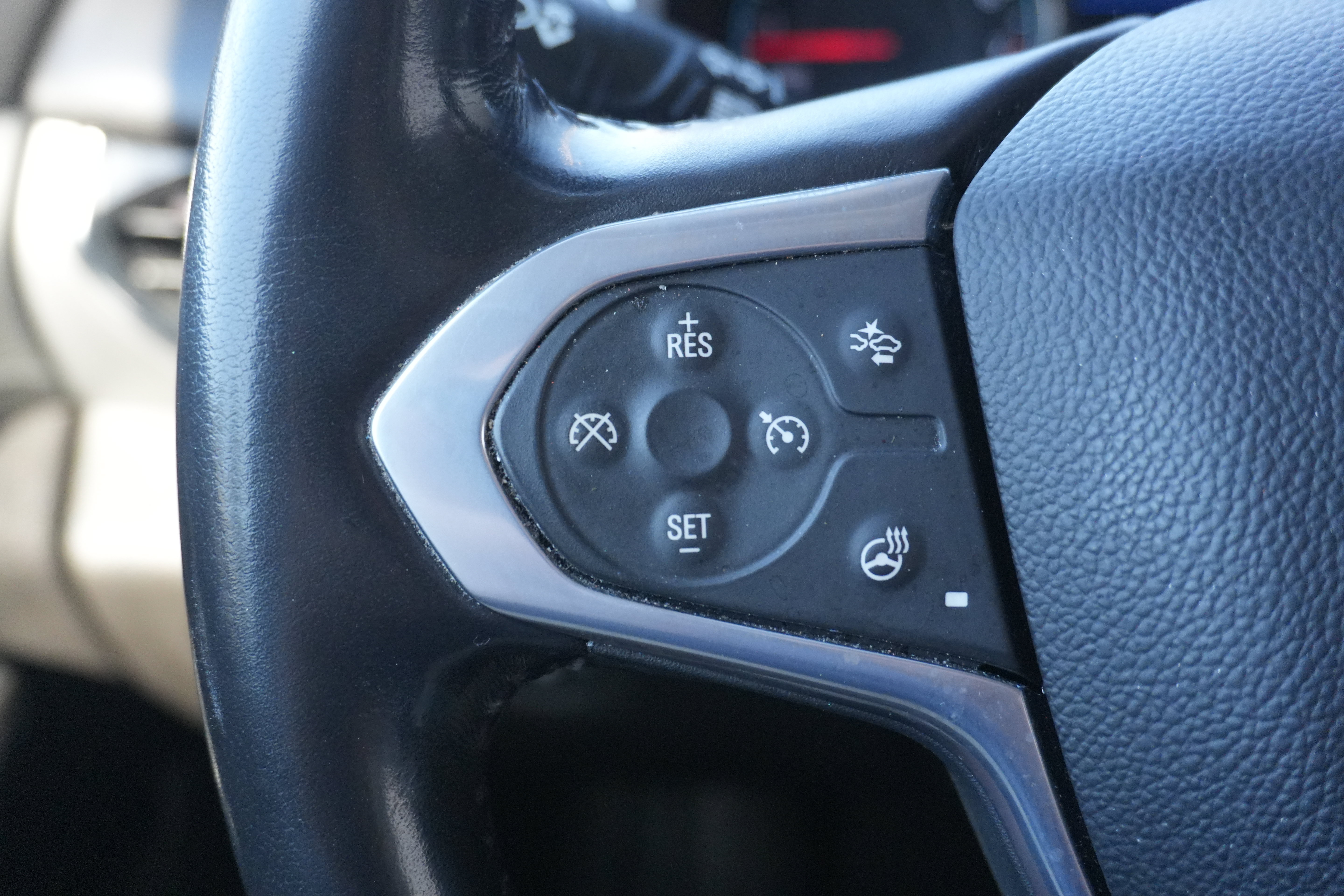 Used 2021 Chevrolet Traverse LT AWD/4WD image 35