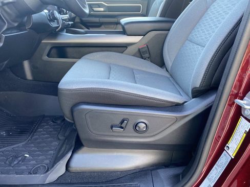 Certified 2025 RAM 1500 Big Horn image 24