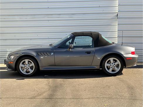 Used 2000 BMW Z3 2.5i image 13