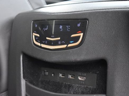 Certified 2019 Cadillac Escalade ESV Platinum AWD/4WD image 21