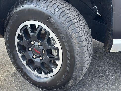 Used 2025 Toyota Tacoma TRD Off-Road w/ TRD Off Road Premium Package AWD/4WD image 5