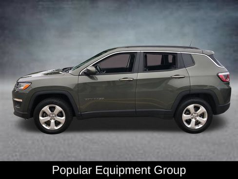 Used 2018 Jeep Compass Latitude w/ Popular Equipment Group AWD/4WD image 7