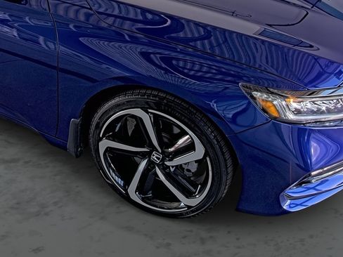 Used 2019 Honda Accord Sport image 16