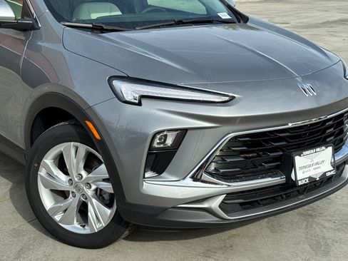 New 2025 Buick Encore GX Preferred image 3