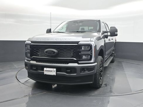 New 2026 Ford F250 XLT w/ XLT Premium Package AWD/4WD image 5