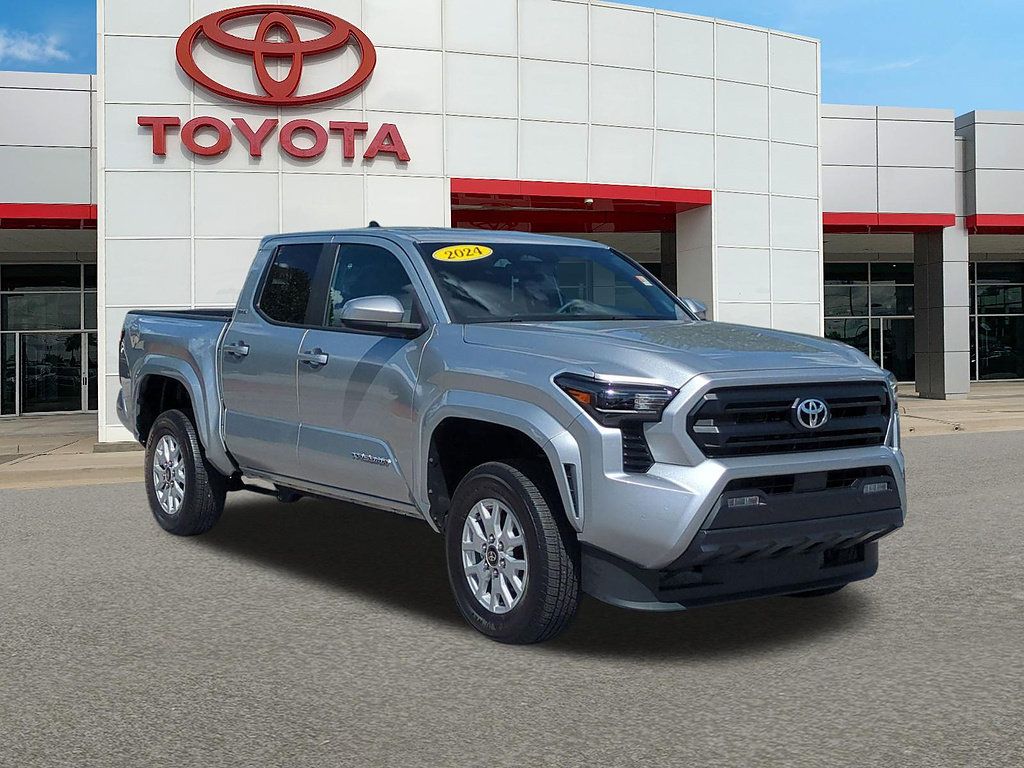 Certified 2024 Toyota Tacoma SR5 AWD/4WD image 1