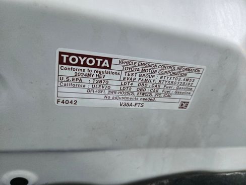 Used 2024 Toyota Tundra Limited image 26
