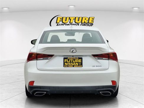 Used 2019 Lexus IS 300 image 8