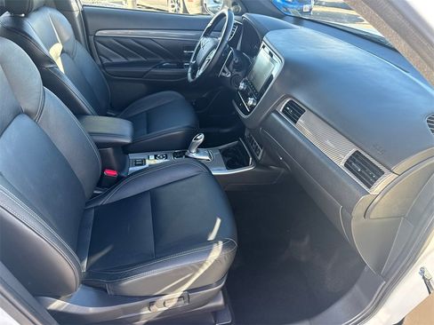 Used 2020 Mitsubishi Outlander SEL image 14