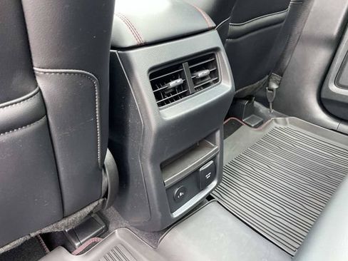 Certified 2024 Ford Edge ST-Line AWD/4WD image 5