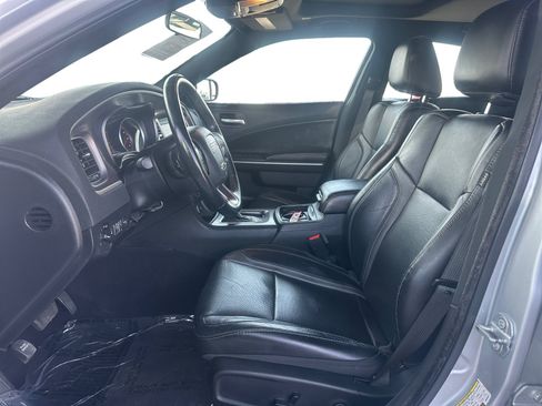 Used 2021 Dodge Charger SXT w/ Leather Interior Group RWD image 9