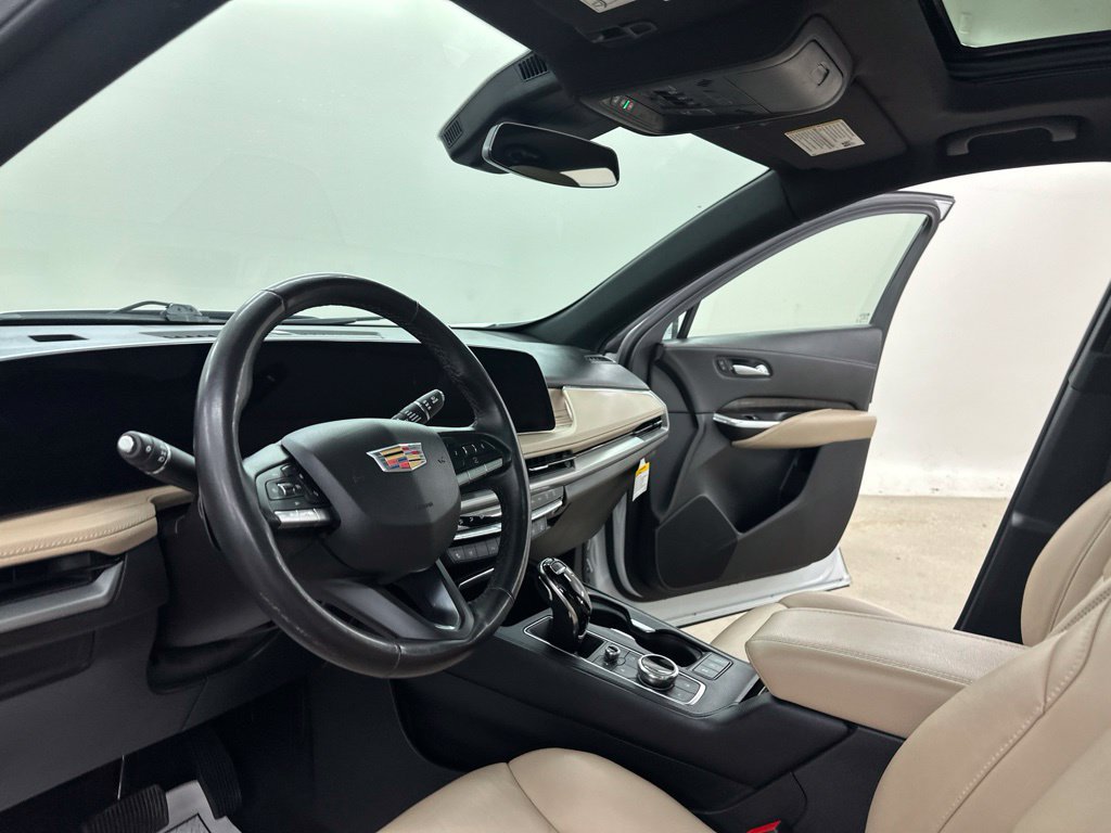 Certified 2024 Cadillac XT4 Premium Luxury AWD/4WD image 31