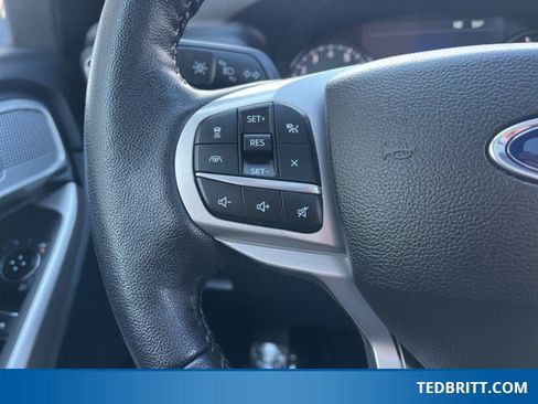 Certified 2022 Ford Explorer Limited w/ Equipment Group 301A image 30