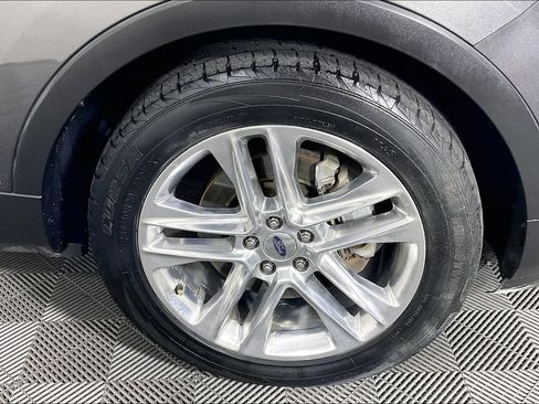 Used 2016 Ford Explorer XLT w/ Equipment Group 202A FWD image 10
