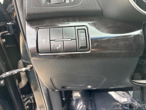 Used 2014 Kia Sorento EX w/ EX V6 Touring Package image 25