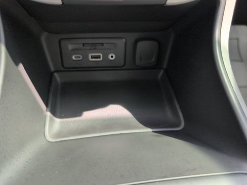 Used 2024 GMC Terrain SLE w/ Driver Convenience Package FWD image 33