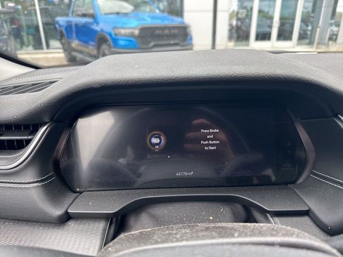 Used 2023 Jeep Grand Cherokee L Laredo image 11