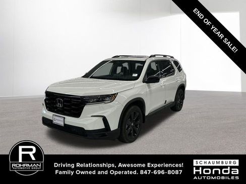 Certified 2025 Honda Pilot Black Edition image 1