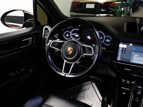 Used 2019 Porsche Cayenne image 9