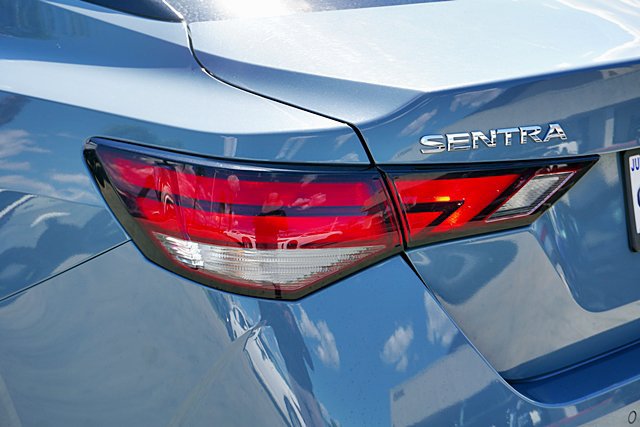 Used 2024 Nissan Sentra SV FWD image 8