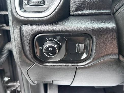 Used 2025 RAM 2500 Big Horn AWD/4WD image 19